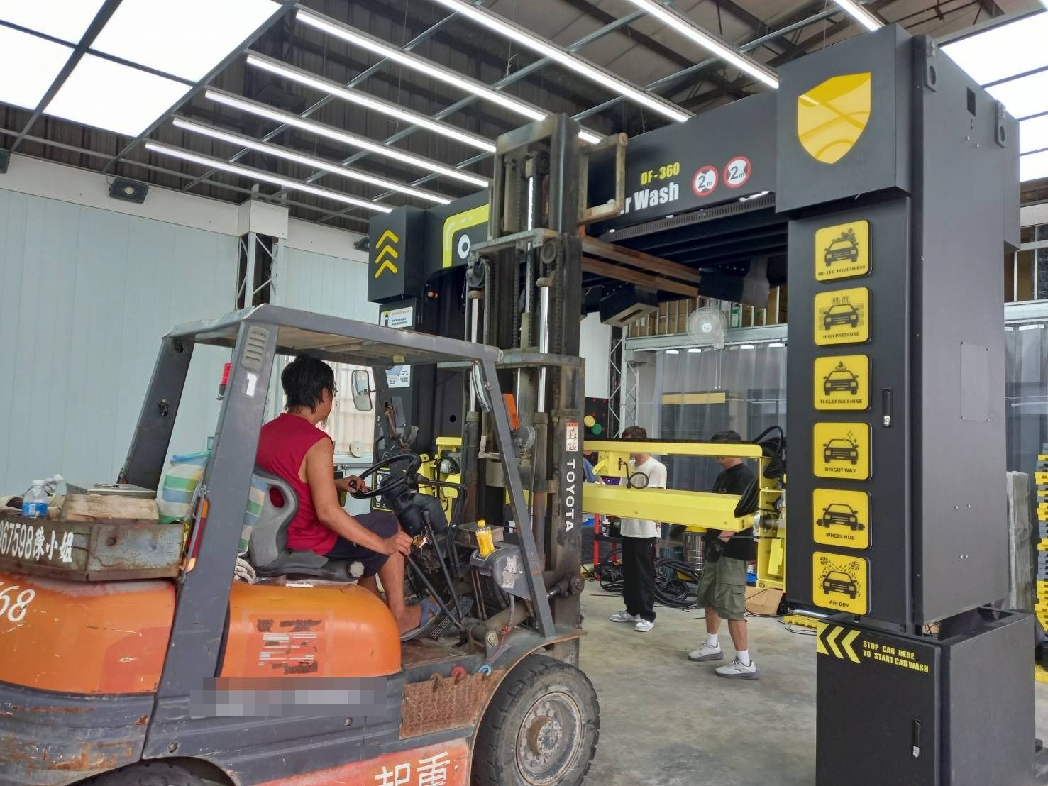 洗車機主體吊裝定位作業